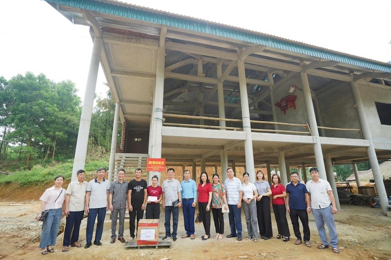 Báo Pháp luật Việt Nam chung tay xóa nhà tạm tại Yên Bái